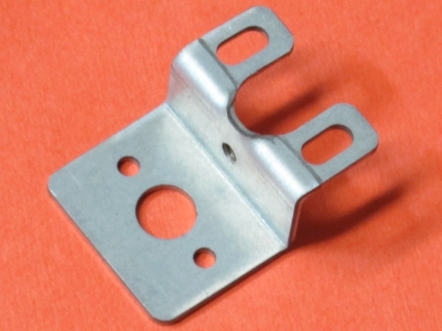 A VR Bracket with two holes on it.