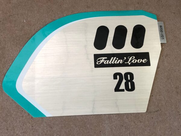 A RIGHT side decal with the word 'fullin love 28' on it.